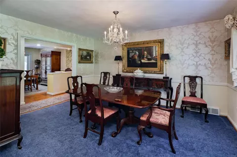 Dining - 26 Dielman Rd, Ladue, MO 63124 photo 1 of 3