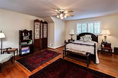 Bedroom - 26 Dielman Rd, Ladue, MO 63124 photo 4 of 4