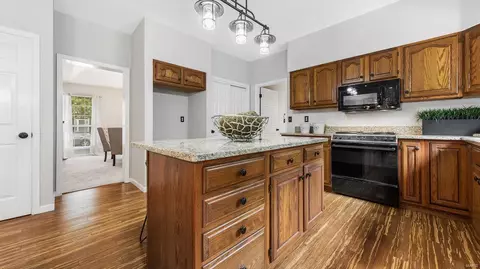 Kitchen - 927 Pheasant Woods Dr, Manchester, MO 63021 photo 1 of 3