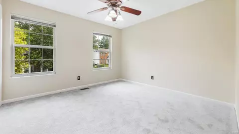 Bedroom - 927 Pheasant Woods Dr, Manchester, MO 63021 photo 4 of 7