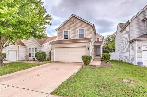 1282 Garden Village Dr, Florissant, MO 63031