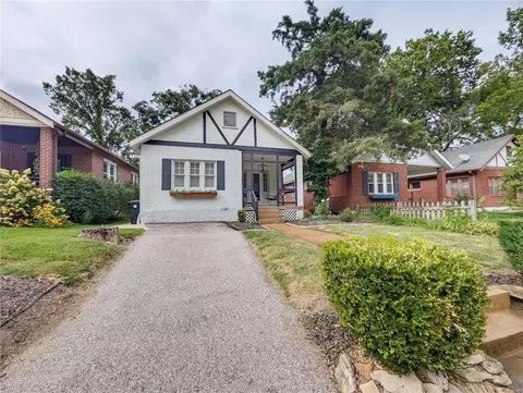 511 W Woodbine Ave, Kirkwood, MO 63122