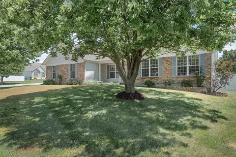 1334 Shelby Point Dr, O'fallon, MO 63366