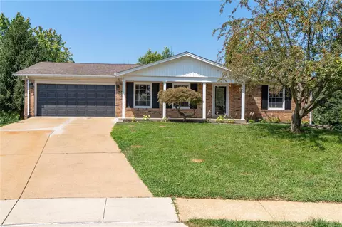 2844 Owendale Ct, Saint Louis, MO 63129