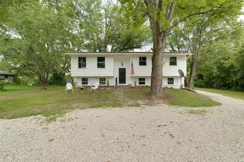 15095 Angert St, West Alton, MO 63386