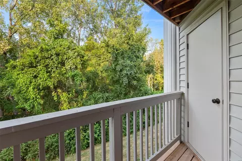 Exterior - 7421 Triwoods Dr #E, Saint Louis, MO 63119 photo 4 of 10