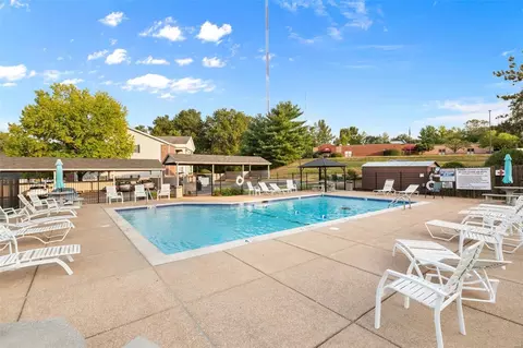 Exterior - 7421 Triwoods Dr #E, Saint Louis, MO 63119 photo 9 of 10