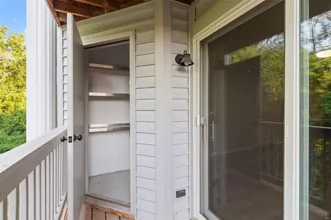 Exterior - 7421 Triwoods Dr #E, Saint Louis, MO 63119 photo 3 of 10