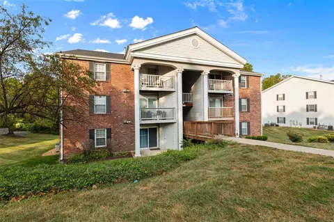Exterior - 7421 Triwoods Dr #E, Saint Louis, MO 63119 photo 10 of 10