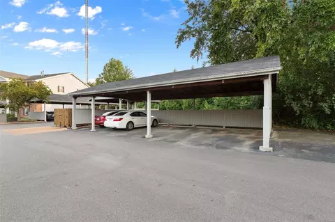 Exterior - 7421 Triwoods Dr #E, Saint Louis, MO 63119 photo 7 of 10