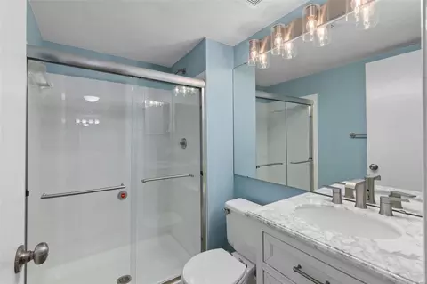 Bath - 7421 Triwoods Dr #E, Saint Louis, MO 63119 photo 1 of 2