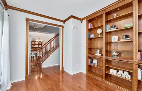 Entry Way - 607 Summer Stone Dr, O'fallon, MO 63368 photo 1 of 2