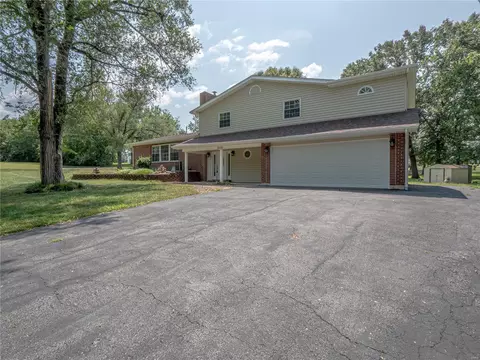 2030 Rocky Road Dr, O'fallon, MO 63366