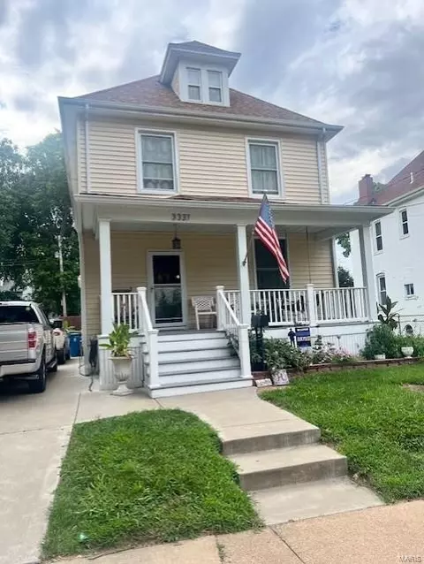3337 Cambridge Ave, Maplewood, MO 63143