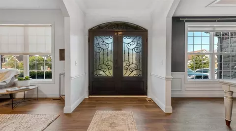 Entry Way - 812 Aston Way Dr, O'fallon, MO 63368 photo 2 of 5