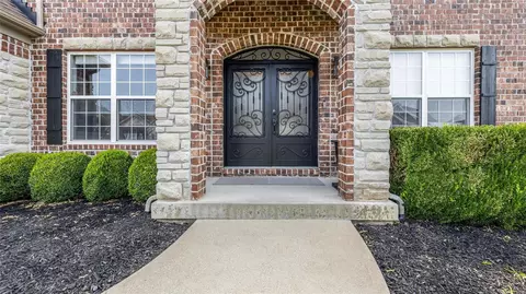 Entry Way - 812 Aston Way Dr, O'fallon, MO 63368 photo 1 of 5