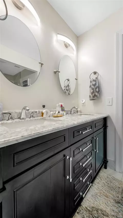 Bath - 812 Aston Way Dr, O'fallon, MO 63368 photo 4 of 6