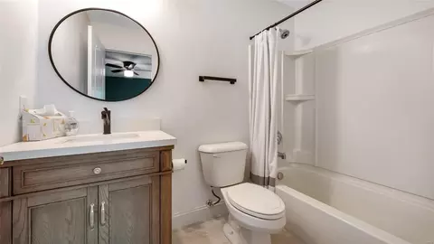 Bath - 812 Aston Way Dr, O'fallon, MO 63368 photo 6 of 6