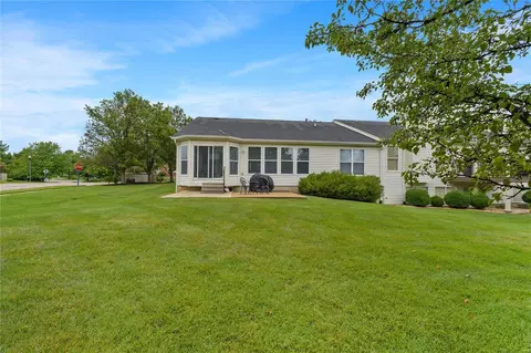699 Hawk Run Dr, O'fallon, MO 63368 photo 32