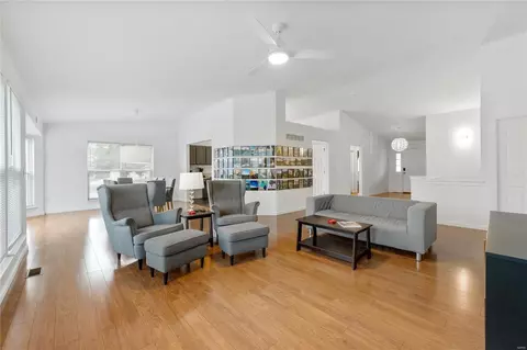 699 Hawk Run Dr, O'fallon, MO 63368 photo 8