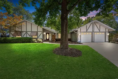 5 Hobbs Ml, Saint Charles, MO 63303