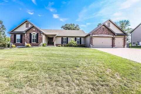71 Grace Rose Ct, Eureka, MO 63025