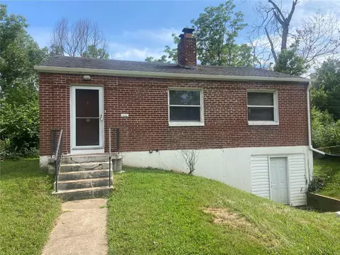 8158 Vardaman Dr, Saint Louis, MO 63130
