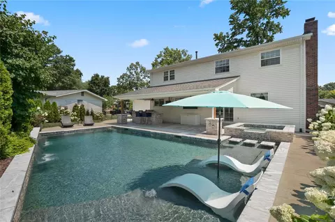Exterior - 106 Lea Meadows Dr, Ballwin, MO 63011 photo 5 of 6