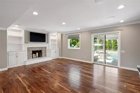 Living - 106 Lea Meadows Dr, Ballwin, MO 63011 photo 5 of 8