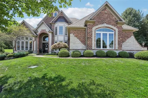 6613 Christopher View Ct, Saint Louis, MO 63129