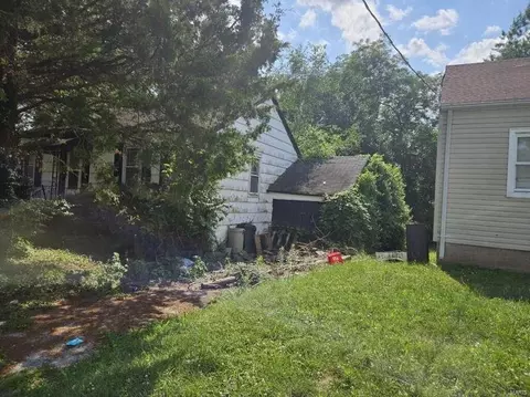 Exterior - 357 Plaza Ave, Ferguson, MO 63135 photo 7 of 12