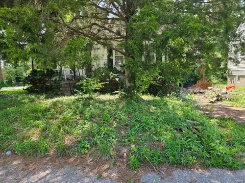 Exterior - 357 Plaza Ave, Ferguson, MO 63135 photo 6 of 12