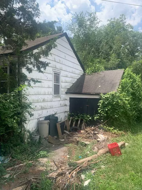 Exterior - 357 Plaza Ave, Ferguson, MO 63135 photo 5 of 12