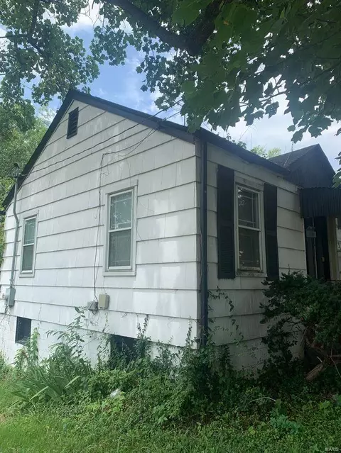 Exterior - 357 Plaza Ave, Ferguson, MO 63135 photo 3 of 12
