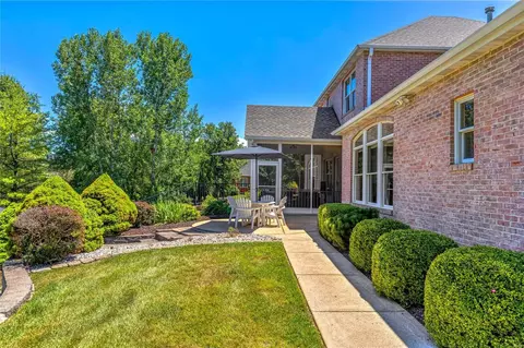 34 Windcastle Dr, Saint Charles, MO 63304 photo 13
