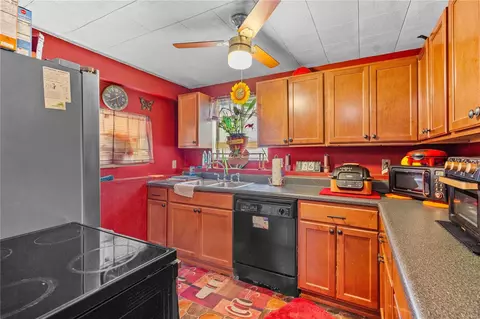 2929 Alger Ave, Saint Louis, MO 63121