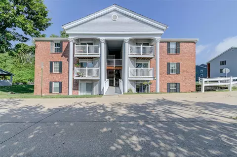1961 Marine Terrace Dr #L, Saint Louis, MO 63146