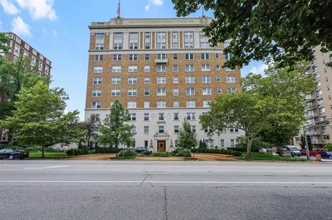 709 S Skinker Blvd #801, Saint Louis, MO 63105