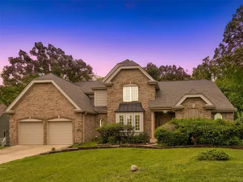 515 Morning Oaks Ct, Ellisville, MO 63021