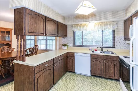 Kitchen - 235 Spring Oaks Dr, Ballwin, MO 63011 photo 1 of 2