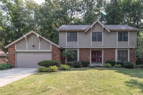 235 Spring Oaks Dr, Ballwin, MO 63011