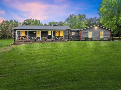 22 Entrance Ct, Foristell, MO 63348