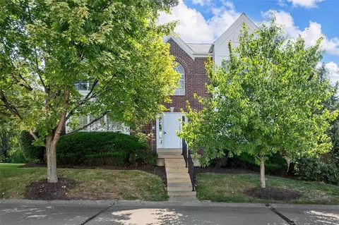95 Timber Creek Dr #9D, O'fallon, MO 63368