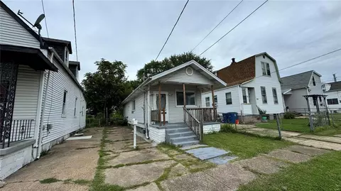 8437 Tennessee Ave, Saint Louis, MO 63125