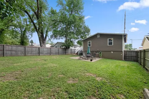 Exterior - 3821 Fee Fee Rd, Bridgeton, MO 63044 photo 5 of 7