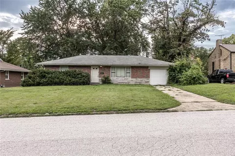10511 Lookaway Dr, Saint Louis, MO 63137