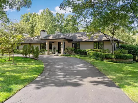 7 Cricklewood Pl, Frontenac, MO 63131