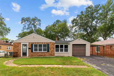 10218 Thorpe Ave, Saint Louis, MO 63114