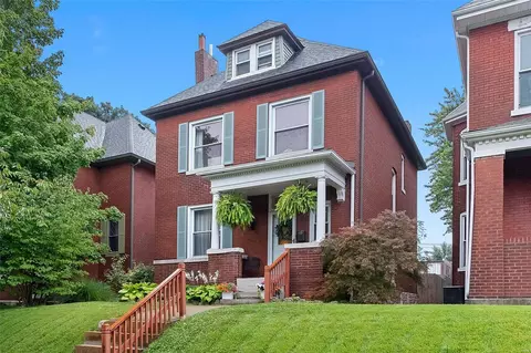 4254 Hartford St, Saint Louis, MO 63116
