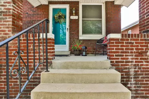 5938 Wanda Ave, Saint Louis, MO 63116